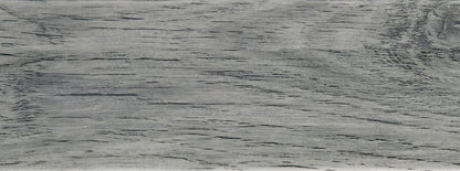 Colour swatch of the Vilo Esquero skirting board 631. 