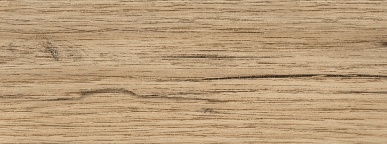 Colour swatch of the Linela skirting board in oak wellington. 