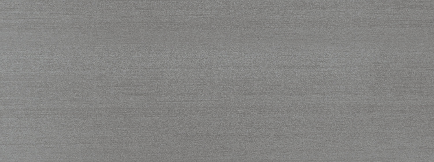 Colour swatch of the Linela skirting board in silver. 